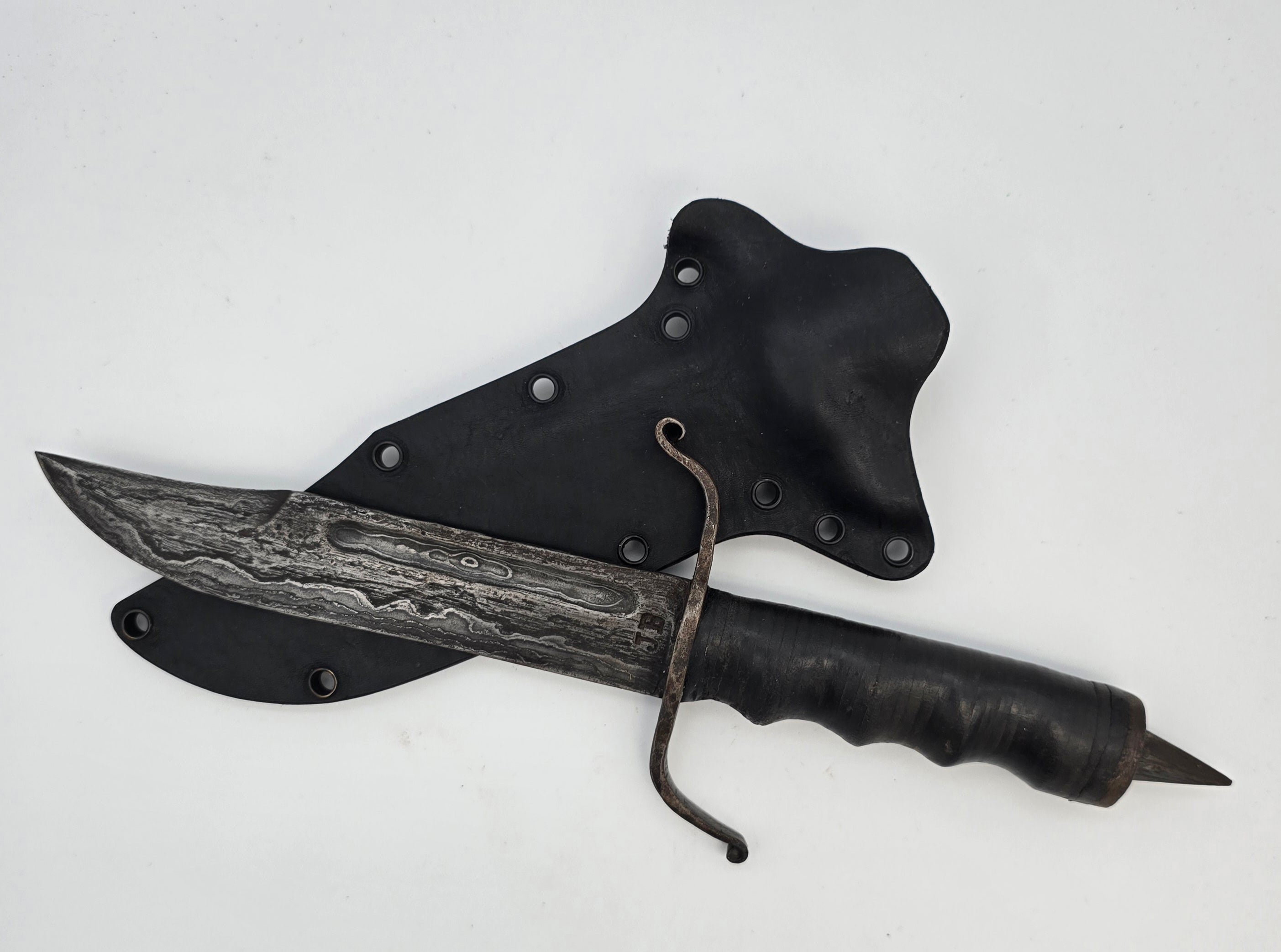 Pirate Bowie Survival Knife