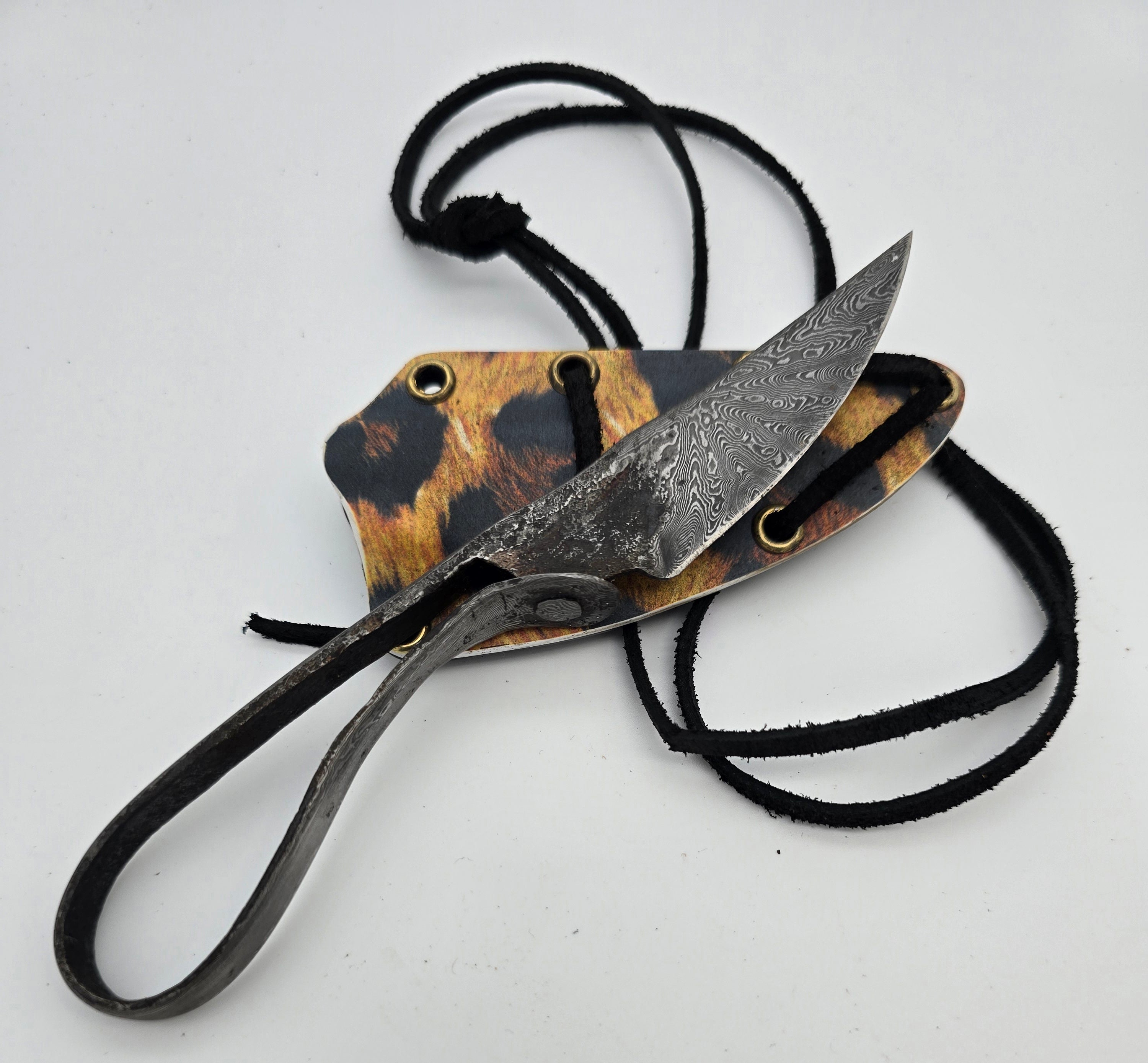 Blacksmith neck knife