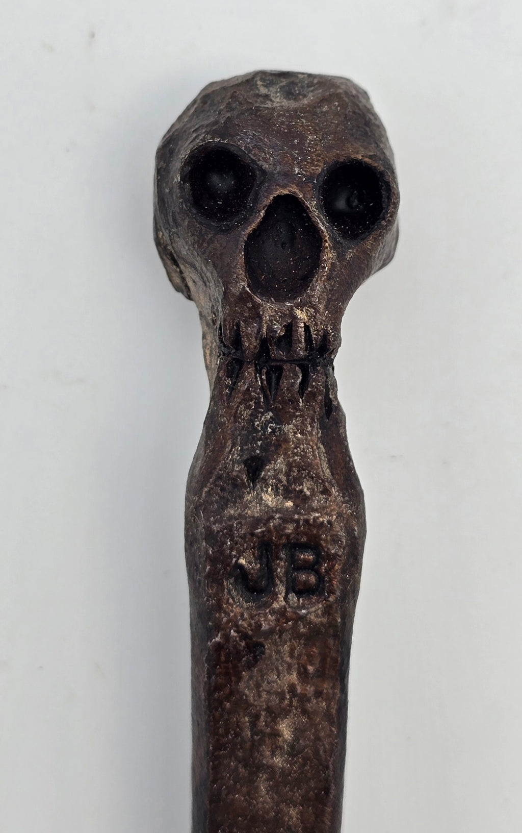 Skull head spike icepic cigar nubber