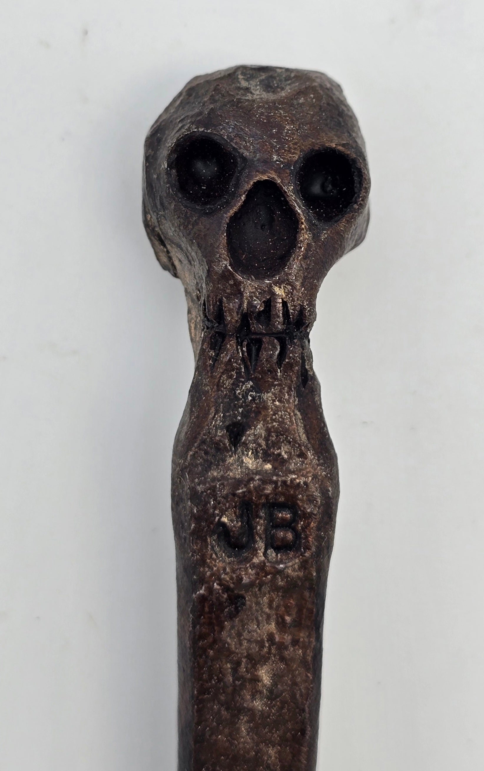 Skull head spike icepic cigar nubber