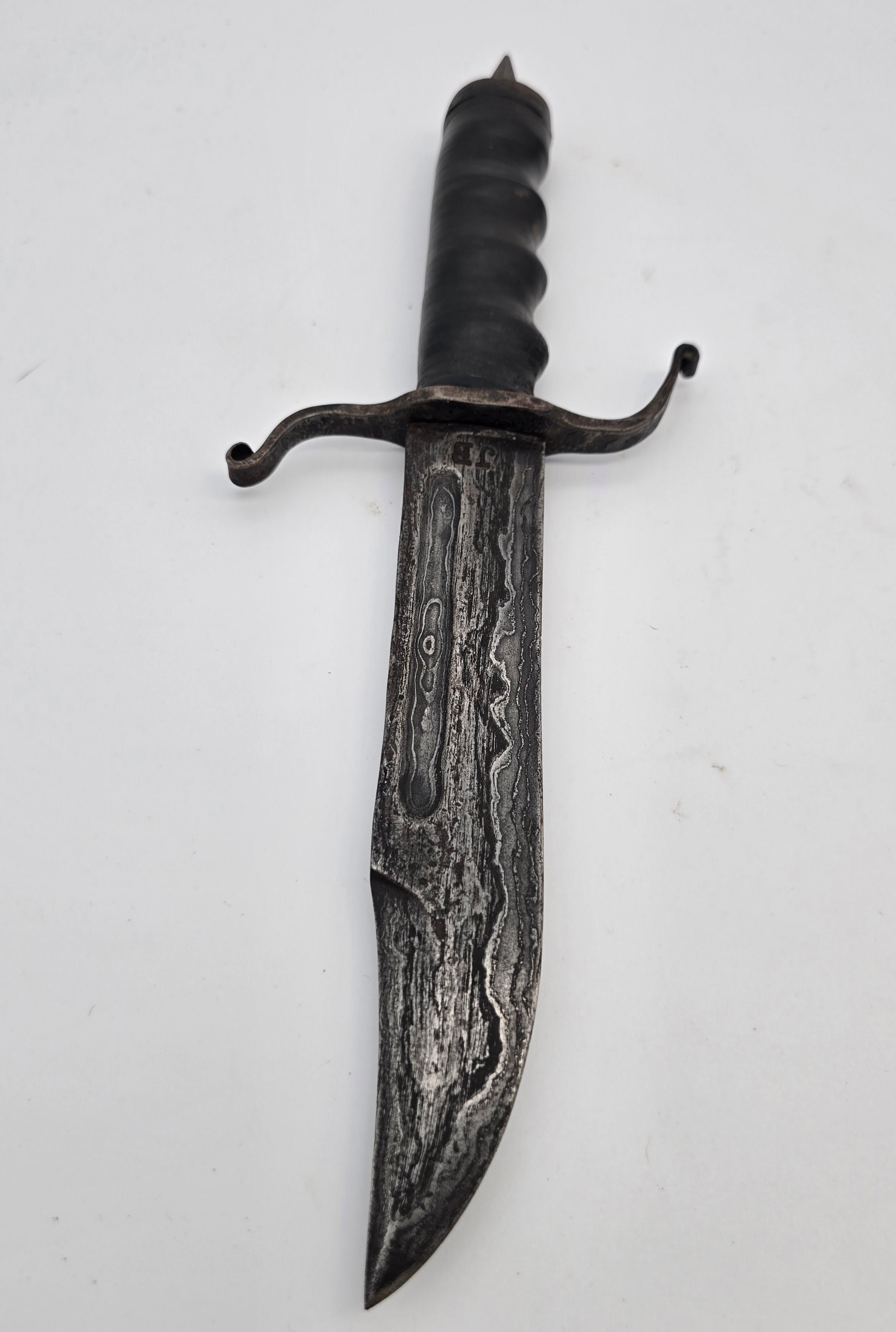 Pirate Bowie Survival Knife